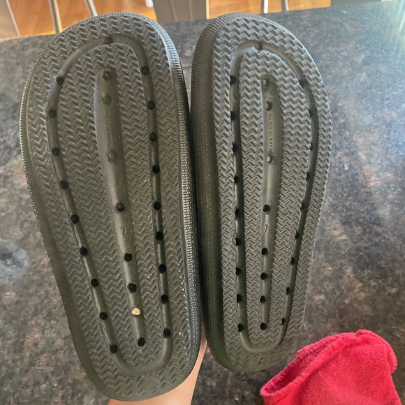 sandles - Picture 2 of 2